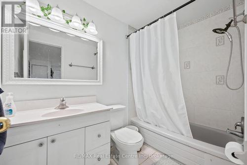 183 Cole Road, Guelph (Hanlon Creek), ON - Indoor Photo Showing Bathroom