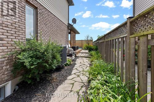 199 Tuliptree Road, Thorold, ON - Outdoor