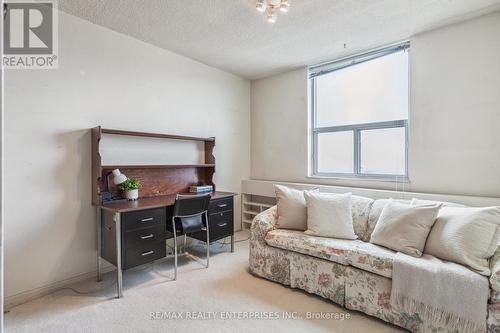 1605 - 966 Inverhouse Drive, Mississauga, ON - Indoor