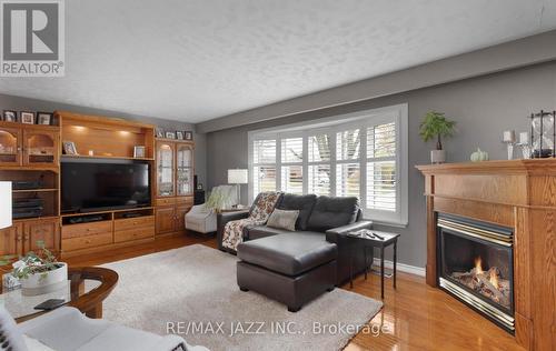 296 Inverness Drive, Oshawa (Mclaughlin), ON - Indoor Photo Showing Living Room With Fireplace