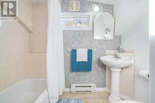 1731 Henry Crescent, Champlain, ON - Indoor Photo Showing Bathroom