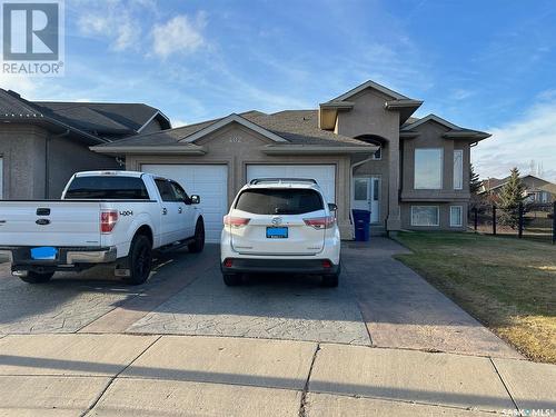 402 Mckague Crescent, Saskatoon, SK - Outdoor With Facade