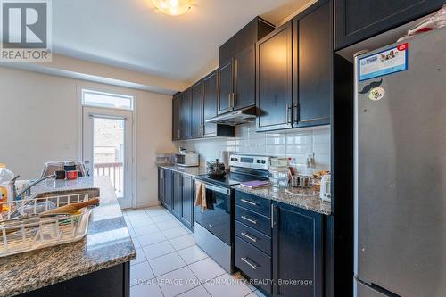 84 Emerald Coast Trail, Brampton, ON - Indoor Photo Showing Kitchen With Upgraded Kitchen