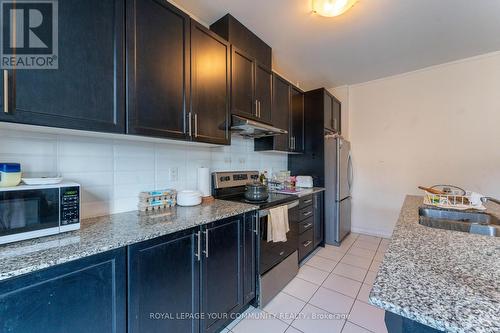 84 Emerald Coast Trail, Brampton, ON - Indoor Photo Showing Kitchen With Upgraded Kitchen