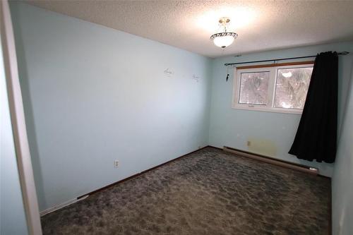 121 Paul Avenue, The Pas, MB - Indoor Photo Showing Other Room