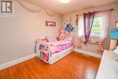 11 Hill Top Drive, Penetanguishene, ON - Indoor Photo Showing Bedroom