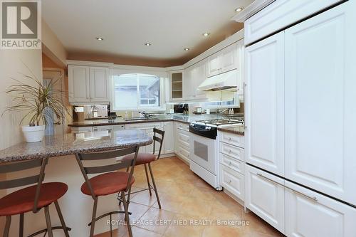 35 Ladore Drive, Brampton, ON - Indoor Photo Showing Kitchen