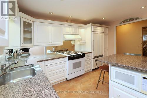 35 Ladore Drive, Brampton, ON - Indoor Photo Showing Kitchen With Double Sink With Upgraded Kitchen