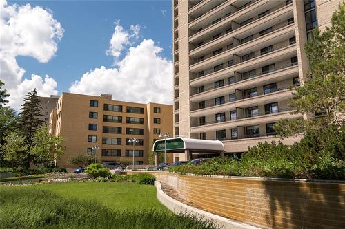 1603 323 Wellington Crescent, Winnipeg, MB - Outdoor With Balcony With Facade