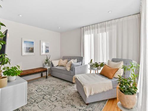 Salon - 9462 Rue Rousseau, Montréal (Mercier/Hochelaga-Maisonneuve), QC - Indoor Photo Showing Living Room