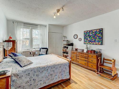 Master bedroom - 41 Av. Dobie, Mont-Royal, QC - Indoor Photo Showing Bedroom