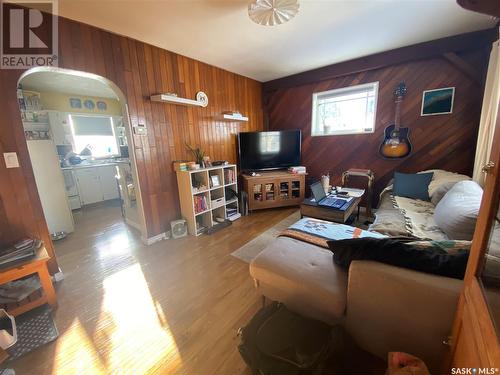 123 108Th Street, Saskatoon, SK - Indoor Photo Showing Living Room