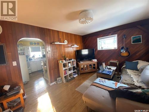 123 108Th Street, Saskatoon, SK - Indoor Photo Showing Living Room