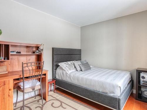 Chambre Ã Â coucher - 202-808 Rue De La Soeur-Marie-Rose, Terrebonne (Lachenaie), QC - Indoor Photo Showing Bedroom