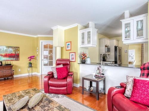 Salon - 202-808 Rue De La Soeur-Marie-Rose, Terrebonne (Lachenaie), QC - Indoor Photo Showing Living Room