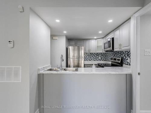 2064-65 George Appleton Way, Toronto, ON - Indoor Photo Showing Kitchen