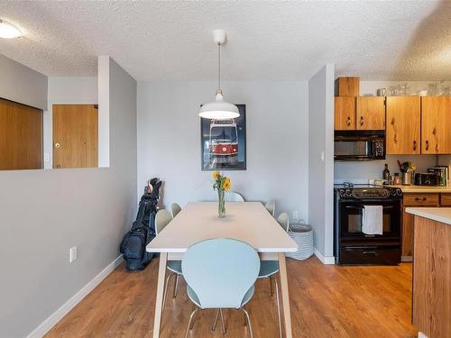 414-1745 Leighton Rd, Victoria, BC - Indoor