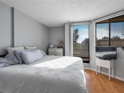 414-1745 Leighton Rd, Victoria, BC - Indoor Photo Showing Bedroom