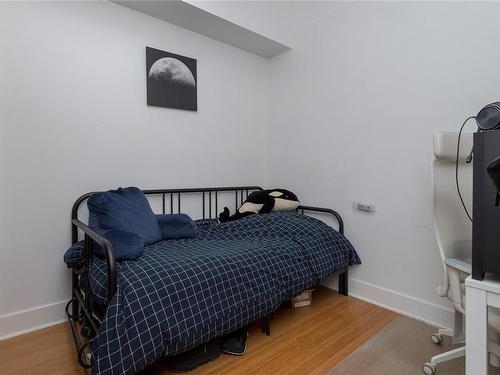 301-610 Johnson St, Victoria, BC - Indoor Photo Showing Bedroom