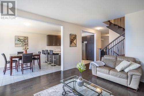 2207 Lozenby Street, Innisfil, ON - Indoor Photo Showing Living Room