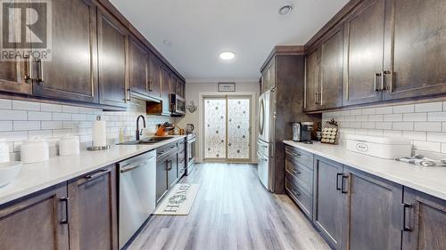 292 Lanark #2 Drive, Paradise, NL - Indoor Photo Showing Kitchen