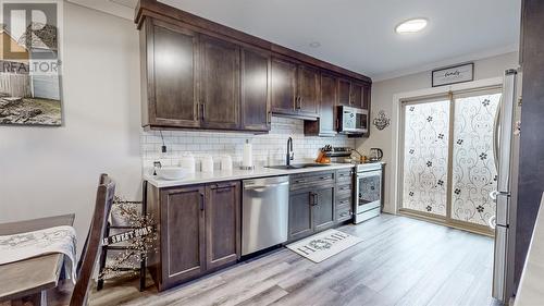 292 Lanark #2 Drive, Paradise, NL - Indoor Photo Showing Kitchen