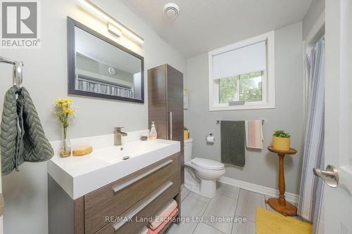 504 Fawn Ridge N, Huron-Kinloss, ON - Indoor Photo Showing Bathroom