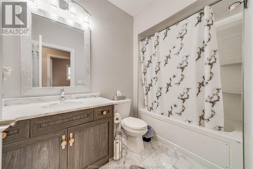 61 Olive Drive, Leamington, ON - Indoor Photo Showing Bathroom