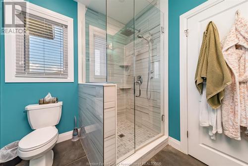 61 Olive Drive, Leamington, ON - Indoor Photo Showing Bathroom