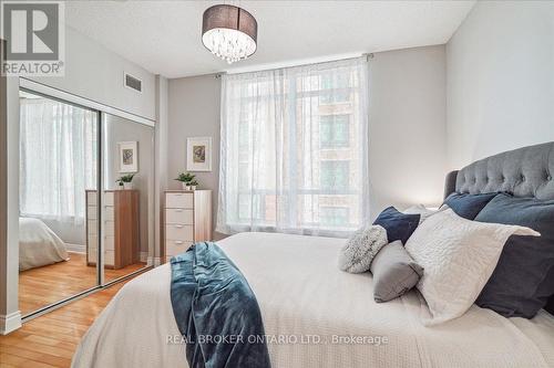 616 - 319 Merton Street, Toronto, ON - Indoor Photo Showing Bedroom