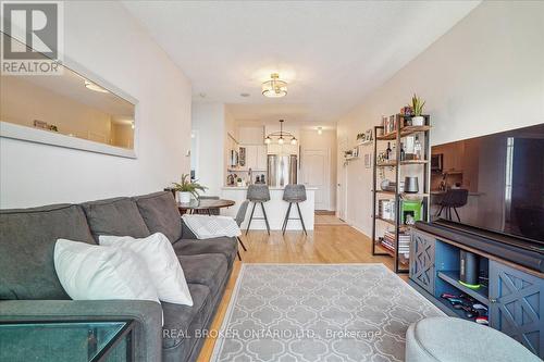 616 - 319 Merton Street, Toronto, ON - Indoor Photo Showing Living Room With Fireplace