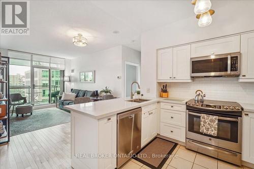 616 - 319 Merton Street, Toronto, ON - Indoor Photo Showing Kitchen With Double Sink With Upgraded Kitchen