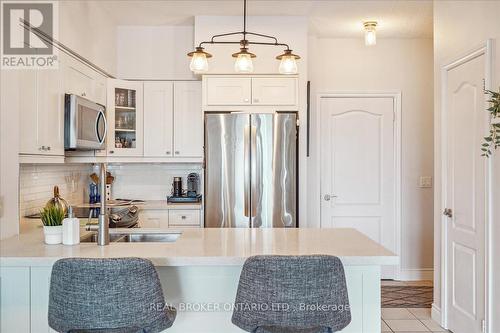 616 - 319 Merton Street, Toronto, ON - Indoor Photo Showing Kitchen With Double Sink