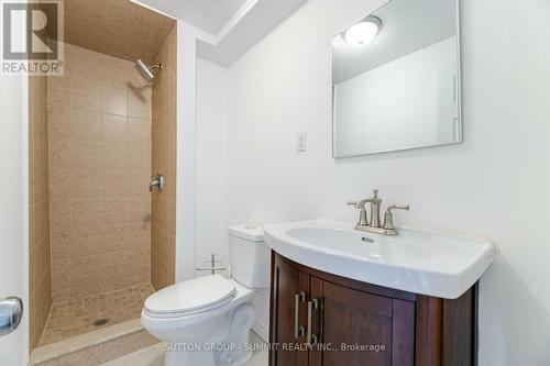 5 Merrydrew Court, Mississauga, ON - Indoor Photo Showing Bathroom