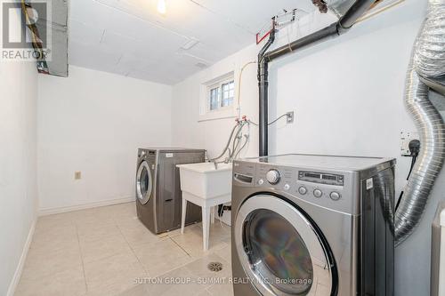 5 Merrydrew Court, Mississauga, ON - Indoor Photo Showing Laundry Room