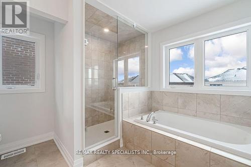 832 Knights Lane N, Woodstock, ON - Indoor Photo Showing Bathroom