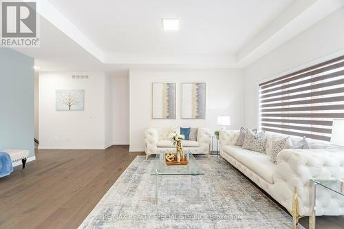 54 Matheson Crescent, East Zorra-Tavistock, ON - Indoor Photo Showing Living Room