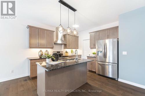 54 Matheson Crescent, East Zorra-Tavistock, ON - Indoor Photo Showing Kitchen With Upgraded Kitchen