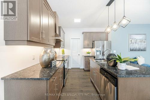 54 Matheson Crescent, East Zorra-Tavistock, ON - Indoor Photo Showing Kitchen With Upgraded Kitchen