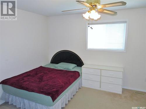 316 109Th Street W, Saskatoon, SK - Indoor Photo Showing Bedroom