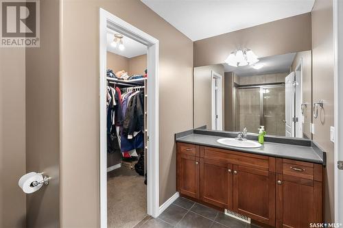 319 Stensrud Road, Saskatoon, SK - Indoor Photo Showing Bathroom