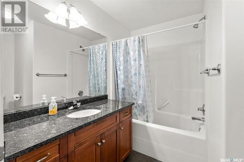 319 Stensrud Road, Saskatoon, SK - Indoor Photo Showing Bathroom