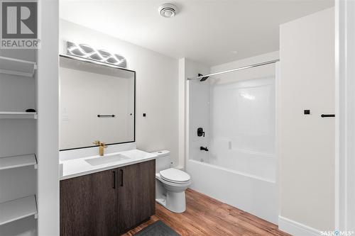 407 Kenaschuk Crescent, Saskatoon, SK - Indoor Photo Showing Bathroom