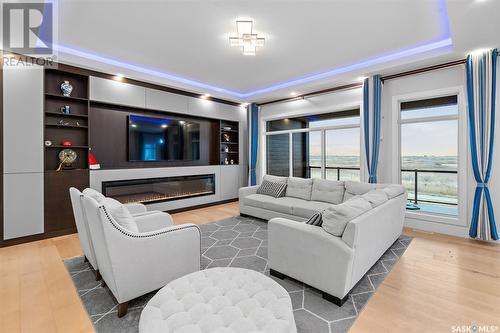 407 Kenaschuk Crescent, Saskatoon, SK - Indoor Photo Showing Living Room With Fireplace