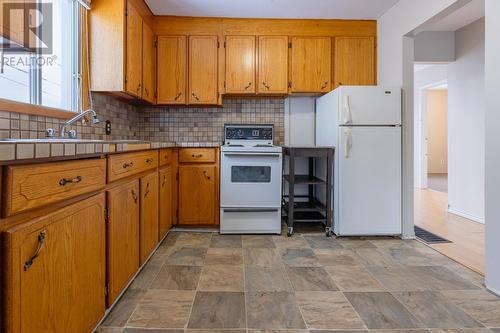 118 Station Road, Corner Brook, NL - Indoor Photo Showing Kitchen