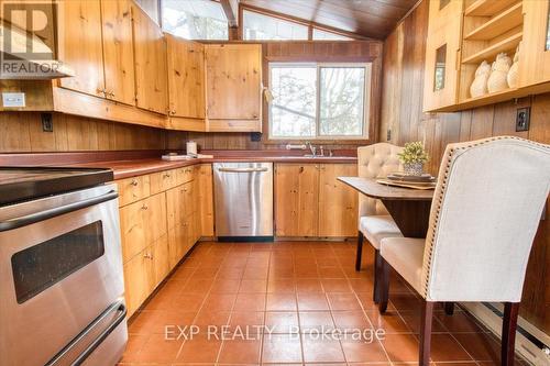 6294 Best Road, Clarington, ON - Indoor Photo Showing Kitchen