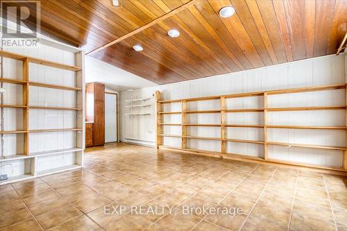 6294 Best Road, Clarington, ON - Indoor Photo Showing Garage