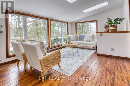 6294 Best Road, Clarington, ON - Indoor Photo Showing Living Room