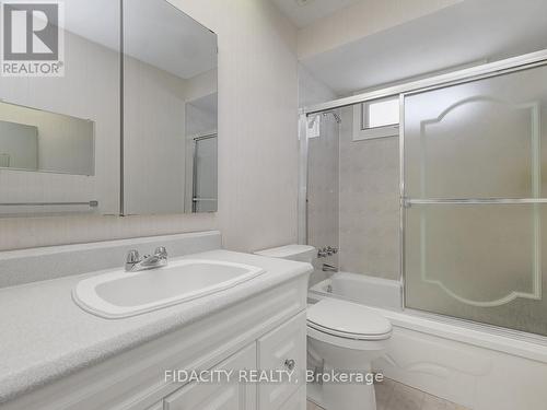 2338 Ogilvie Road, Ottawa, ON - Indoor Photo Showing Bathroom