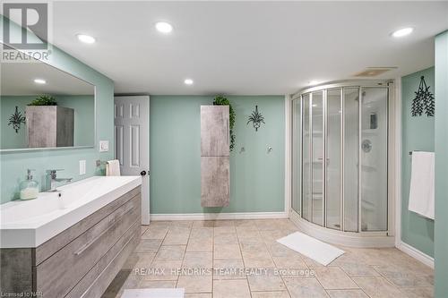 4119 Bridgeport Drive, Lincoln (980 - Lincoln-Jordan/Vineland), ON - Indoor Photo Showing Bathroom